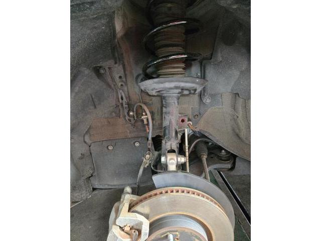 トヨタ　ハリアーハイブリッド　サスペンション・足回りパーツ取付承りました。茨城県つくば市修理認証工場、国産車、外車、アメ車、パーツ持ち込み取り付け(一部取付不可)車検、修理、板金塗装、カスタムのことならお任せください。