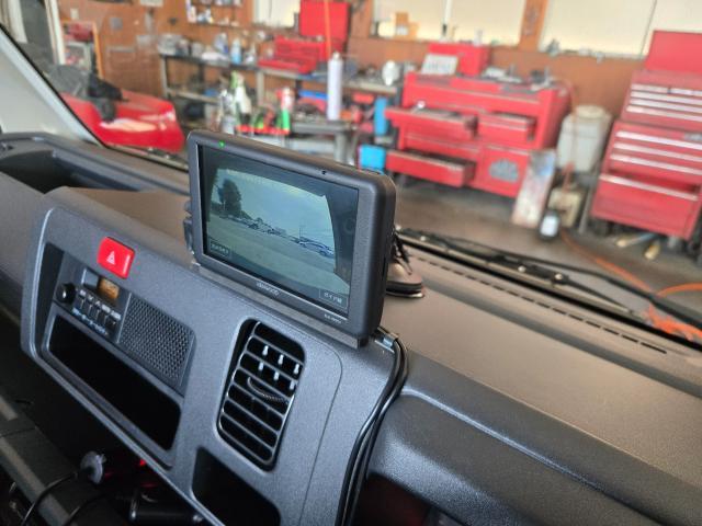 スズキ　キャリイトラック　ナビ.TV.ETC.バックカメラ取り付け承りました。茨城県つくば市修理認証工場、国産車、外車、アメ車、パーツ持ち込み取り付け(一部取付不可)車検、修理、板金塗装、カスタムのことならお任せください。