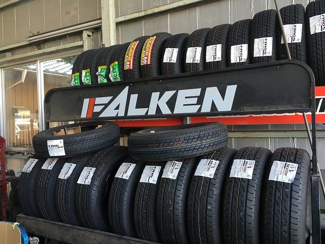 タイヤ販売も行っております。タイヤ選びのアドバイスもお任せ下さい。