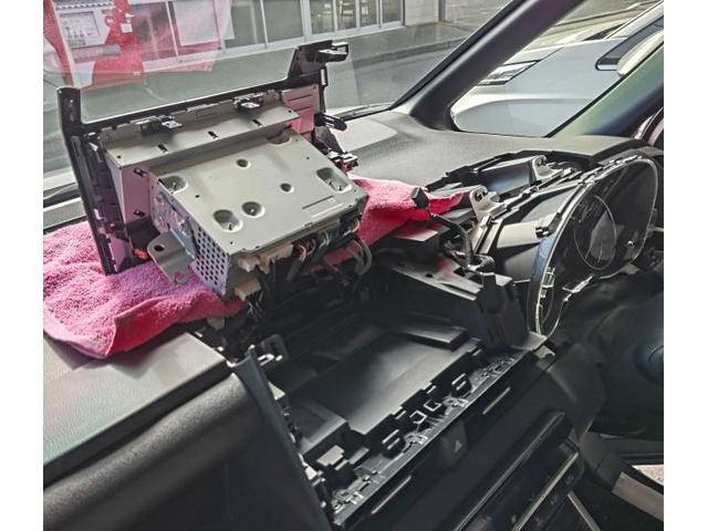 水戸市O様　トヨタ　ノア　ドライブレコーダー前後　テレビキット取付　販売車の架装