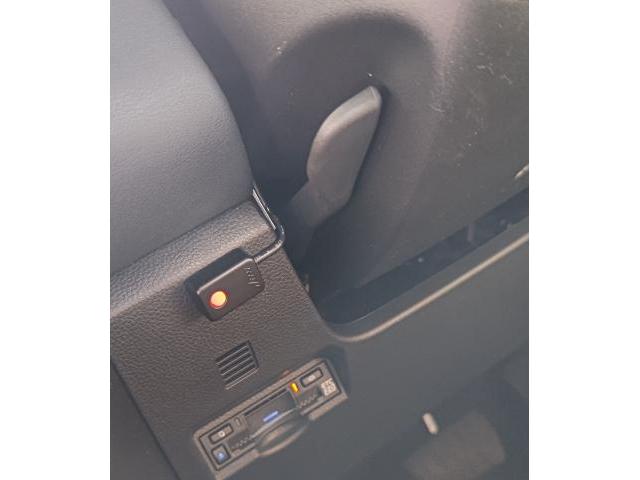 水戸市O様　トヨタ　ノア　ドライブレコーダー前後　テレビキット取付　販売車の架装