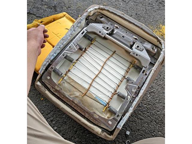 古河市K様　ハイラックスサーフ　運転席　シート　座面交換　弊社で部品をご用意しました