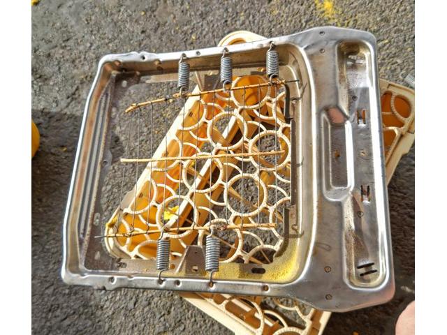 古河市K様　ハイラックスサーフ　運転席　シート　座面交換　弊社で部品をご用意しました