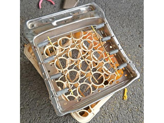 古河市K様　ハイラックスサーフ　運転席　シート　座面交換　弊社で部品をご用意しました