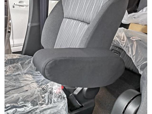 水戸市S様　スズキ　ソリオ　ドラレコ前後　フットイルミ　ETC 取付　販売車の架装作業です