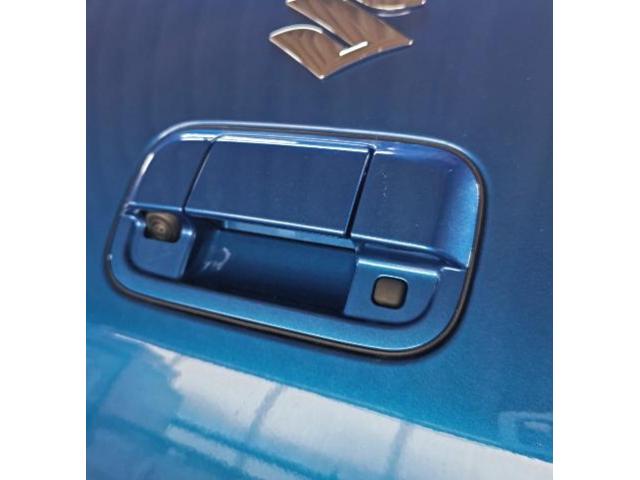 水戸市K様　スズキ　クロスビー　ナビ　バックカメラ　ドラレコ前後　ETC マッドフラップ　スピーカー前後　取付　販売車の架装作業です