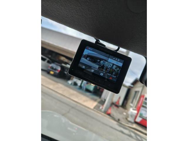 水戸市K様　スズキ　ハスラー　ナビ　バックカメラ　ドラレコ前後　ETC ドアカーテシイルミ　取付販売車の架装作業です