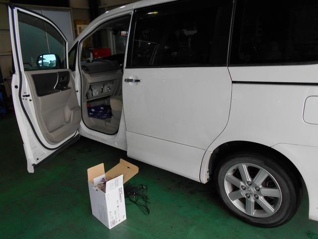 ナビのデータが古いのでナビごと交換 純正ナビから社外ナビに交換 
バックカメラも接続 純正HDDナビからメモリーナビ取り付けです 
格安ナビ取り付け 水戸市ひたちなか