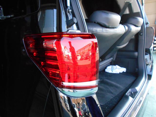 20系アルファードのテールランプ交換 ANH20W LEDテール 20系アルファードのテールランプ交換 ANH20W LEDテール