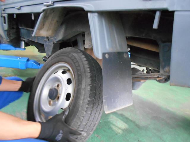 車検整備　カスタム軽トラック車検　車検整備も県央自動車販売水戸にお任せください　ハイゼットトラック