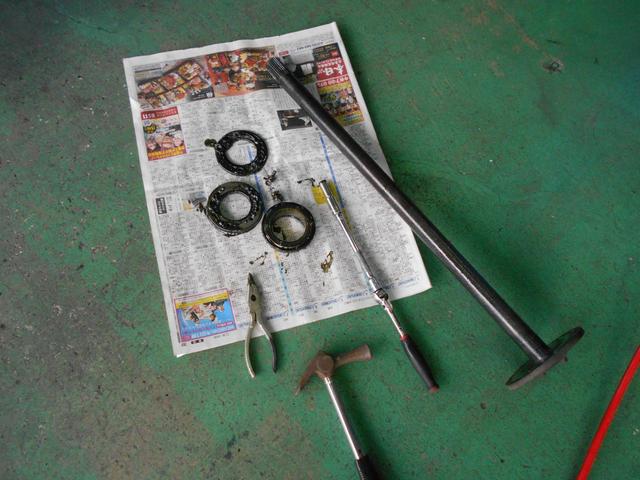 小型トラック車検整備　三菱キャンター車検　トラックのブレーキパッド交換　ベアリング交換　県央自動車販売水戸は小型貨物も車検整備できます　あんしん車検コース　