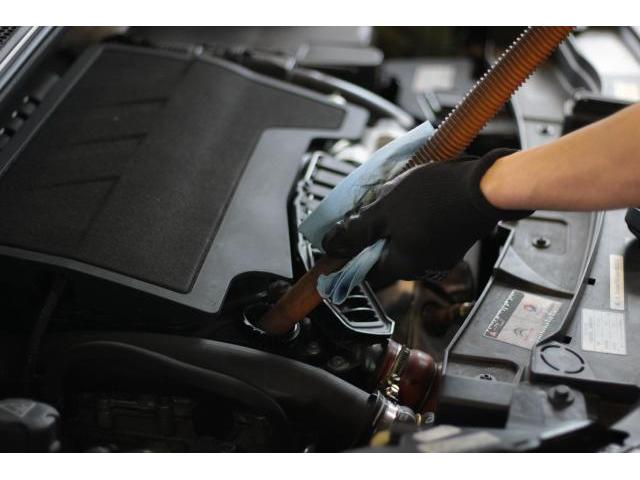 シトロエン C3 エンジンオイル交換 輸入車メンテナンスできます ご予約で待たずにすぐ作業 茨城県水戸 外車 オイル交換 県央自動車販売水戸