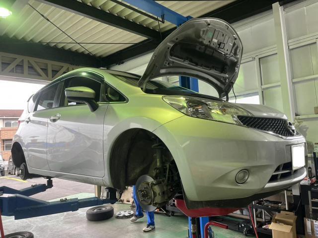 日産ノート 法定12ヶ月基本点検 1年点検 年に1度の総合点検を エンジンオイル交換サービス 茨城県水戸市 国産車安心点検 安心点検 的確診断 スピード車検水戸