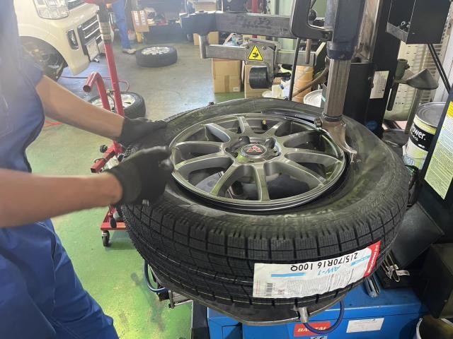 三菱 デリカ D5 CV5W タイヤ交換 タイヤ持ち込みOK タイヤ直送OK バランス調整 茨城県水戸市
県央自動車販売水戸