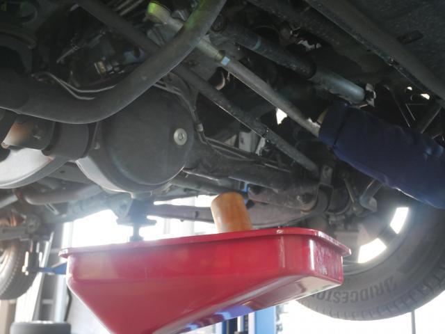 スズキ ジムニー オイル交換 2.5Lで1.925円とリーズナブル 事前予約で作業時間20分～30分と早い 