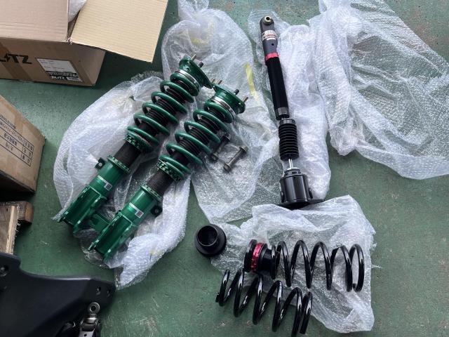 CX-8 持込車高調取付 重量のあるSUV車は作業は難しく専用設備、工具、専門知識が必要です。