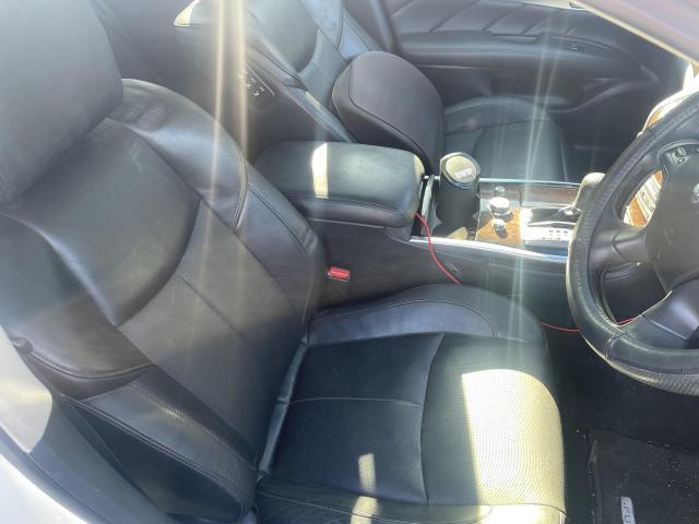 フーガ 持込シート交換 サイズ、重量があるもので取り出しで車体や内装を傷つける 取り付けが甘いとブレーキ時など動いて危険