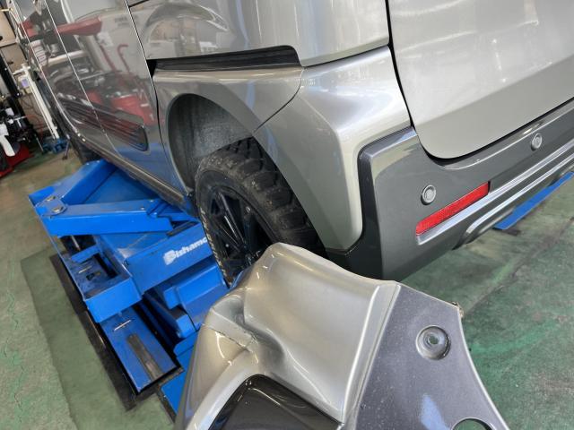 スペーシアギア キズ・へこみ直し 保険会社とスピード連携でレンタカー、修理が早いです。 緊急での代車貸出も可能です。まずはお電話ください