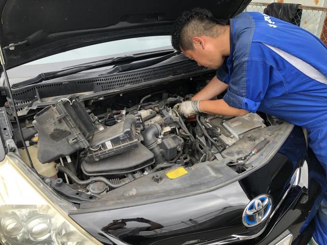 プリウスα　車検整備
EGR交換
燃焼温度を下げて冷却損失を減らし、スロットル損失を抑えることで燃費向上。