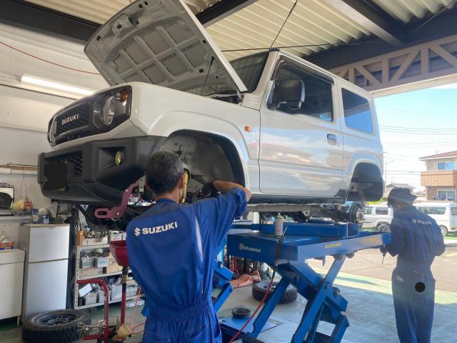 ジムニー　ドラムブレーキグリスアップ・パッド交換 ドラムブレーキのグリスアップとブレーキパッド交換は、車の安全性と性能を維持する上で非常に重要です。