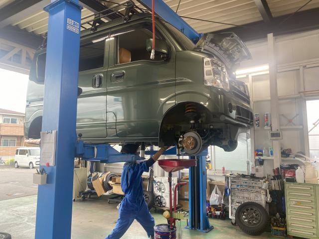 エブリイバン　商用車・4ナンバー車検　車の安全性や快適性を保つためにはとっても大事な点検　道路運送車両法で定められた義務です