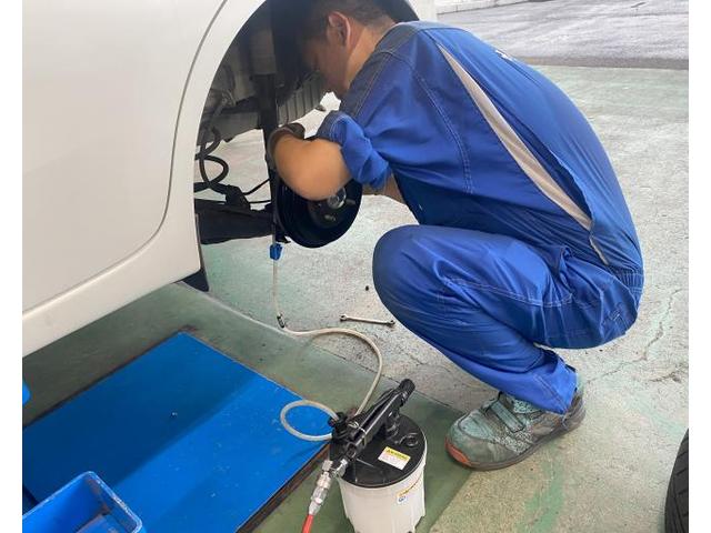 ノート　法定２４ヶ月点検車検  法定24ヶ月点検は、安全性と環境性能を維持するために国が定めた点検です