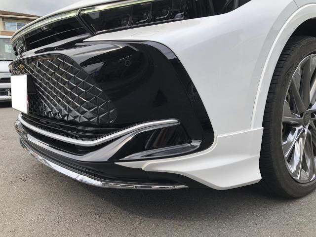 クラウン キズ サイドエアロ交換 深めのキズで金属部が見えてしまっており、早急に対応しないと錆や金属の腐りに繋がります。