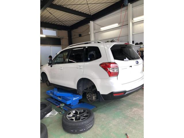 フォレスター タイヤ交換 当店はオートウェイ直送取付店です。 最新のタイヤチェンジャー導入で、待ち時間も短くゆっくりくつろげるスペースも完備しております。