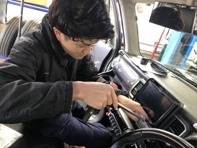 クロスビー　前後ドラレコ取付　事故やあおり運転などのトラブルに備えるために非常に大切な装備になります。