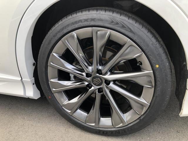 クラウン　キズ直し　ホイールの鈑金は、見た目だけでなく安全性にも関わる重要な作業になります。