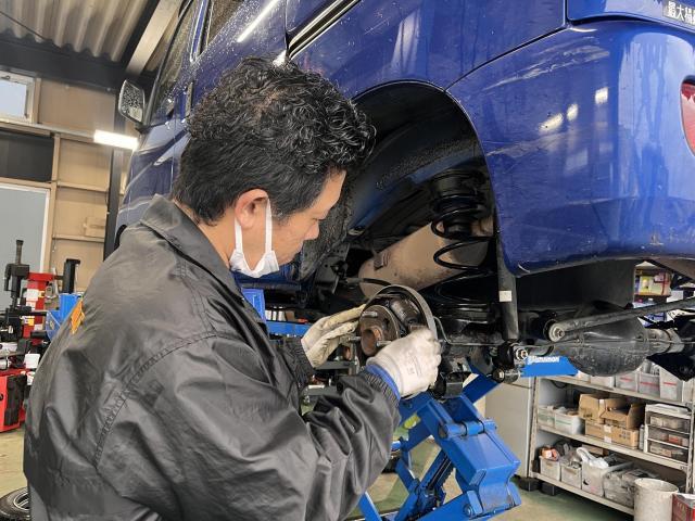 ハイゼットバン　車検　乗用車より短い周期で義務付けられており、より頻繁な安全確認が必要です。