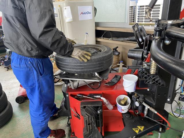 パッソ　法定24か月点検車検　タイヤの溝が少ないと車検に通らない？！車検のタイミングでタイヤも交換しませんか？