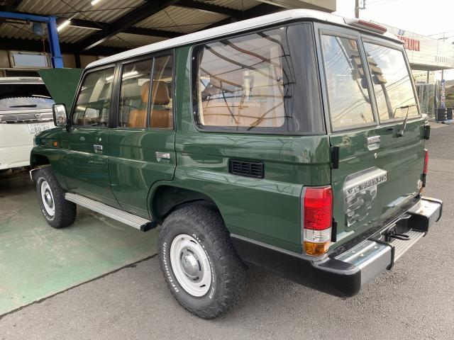 ランドクルーザー　車幅灯交換・ホーンボタン取付　車幅灯つかない？接触・球切れ？どちらかわからず不安ですよね！ぜひ当店にご相談下さい。