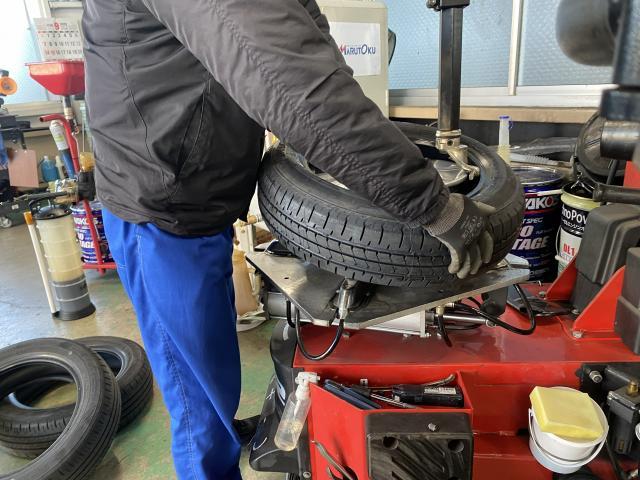 デイズ　タイヤ交換 当店オートウエイ直送取付店です。もちろん当店にてご注文もOKです。