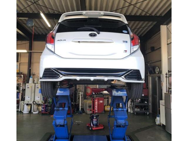 アクア　オイル交換　たった数リットルのオイルで、愛車の寿命をぐっと延ばせる。