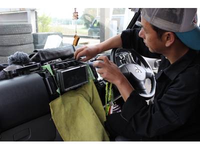 ナビ等の電装系パーツ取付お任せ下さい♪