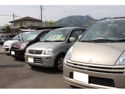 軽自動車を中心に中古車も展示！