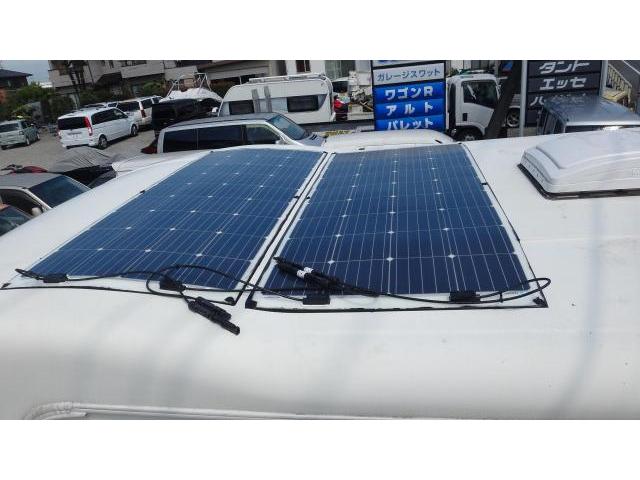 キャンピングカー ソーラーパネル取り付け! リチウムイオン電池 キャンピングカー ソーラーパネル取り付け! リチウムイオン電池