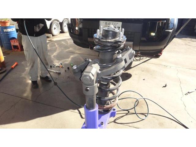 トヨタ　ランドクルーザー２５０　サスペンション・足回りパーツ取付