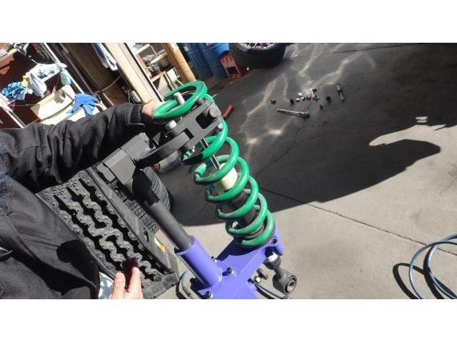 トヨタ　ランドクルーザー２５０　サスペンション・足回りパーツ取付