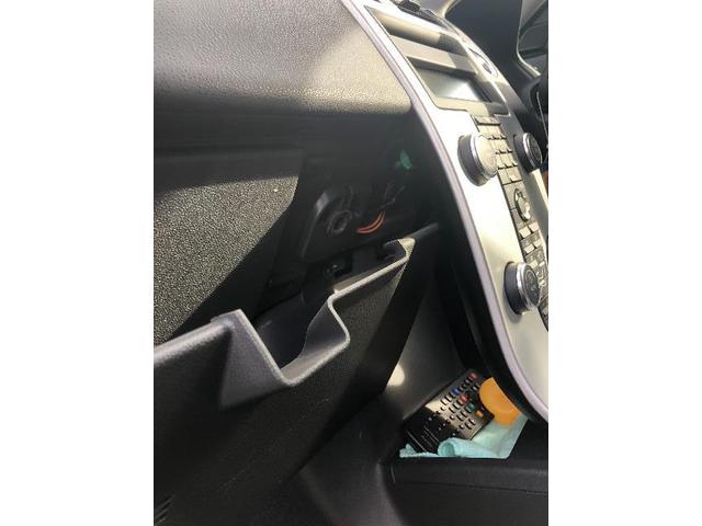 ボルボ V50 エアコンフィルター交換