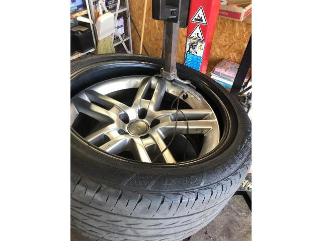 アウディ A6 2.0TFSI クワトロ タイヤ交換