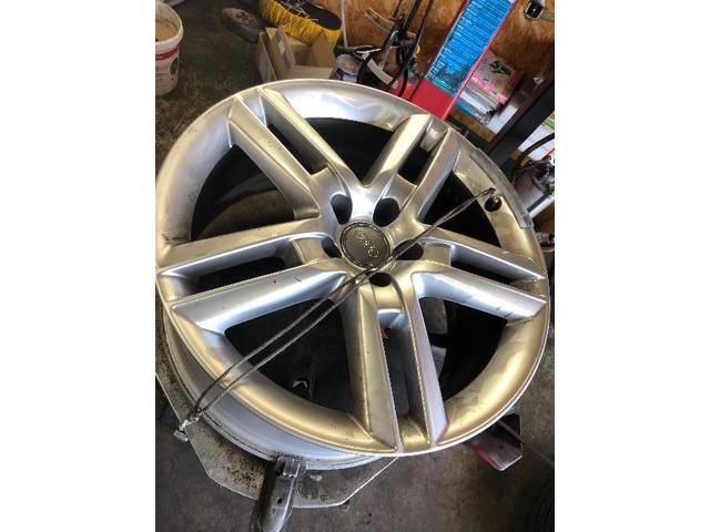 アウディ A6 2.0TFSI クワトロ タイヤ交換