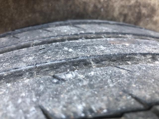 ポルシェ 911 997ターボ フロントタイヤ交換