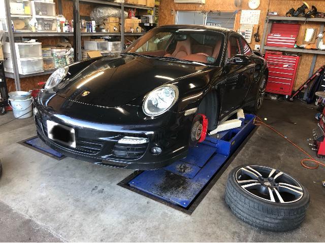 ポルシェ 911 997ターボ フロントタイヤ交換