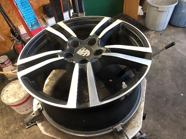 ポルシェ 911 997ターボ フロントタイヤ交換