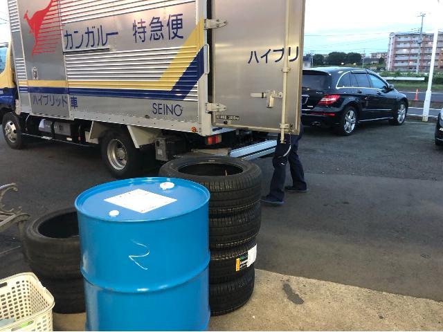 ポルシェ 911 997ターボ フロントタイヤ交換