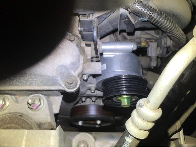 マツダ ビアンテ オートテンショナー ベルト交換