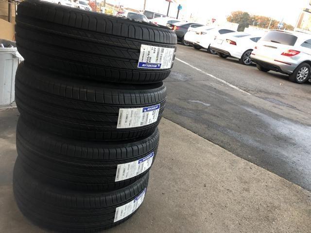 トヨタ プリウスα 車検整備 タイヤ交換 ミシュラン プライマシー4