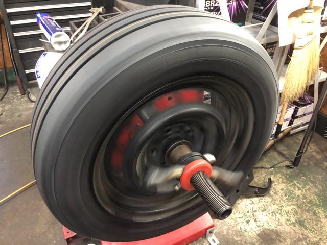 トヨタ プリウスα 車検整備 タイヤ交換 ミシュラン プライマシー4